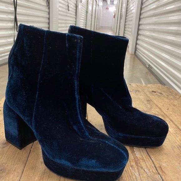 Zara platform velvet boot